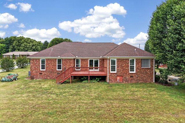 31 Eastridge Rd, Fayetteville, TN 37334