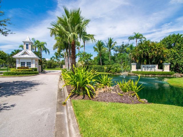 2030 Bridgepointe Circle 112, Vero Beach, FL 32967