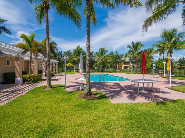 2030 Bridgepointe Circle 112, Vero Beach, FL 32967
