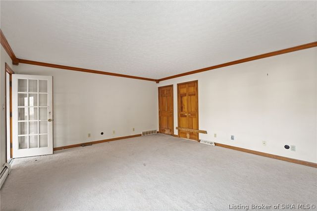 6810 Appleleaf Lane, Sellersburg, IN 47172