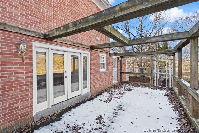 6810 Appleleaf Lane, Sellersburg, IN 47172