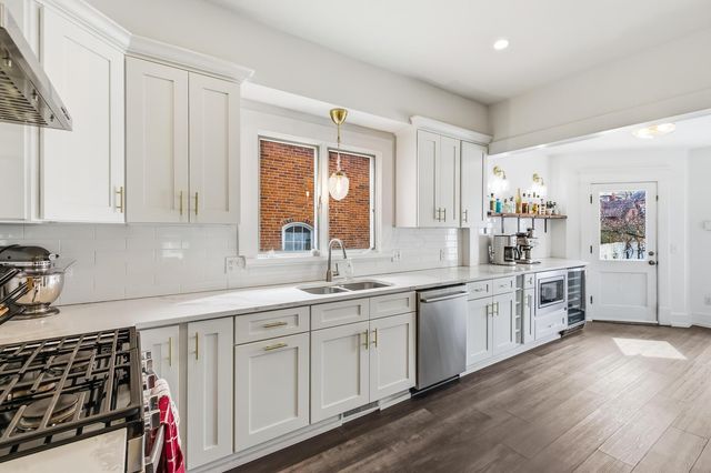 71 W Central Avenue, Delaware, OH 43015