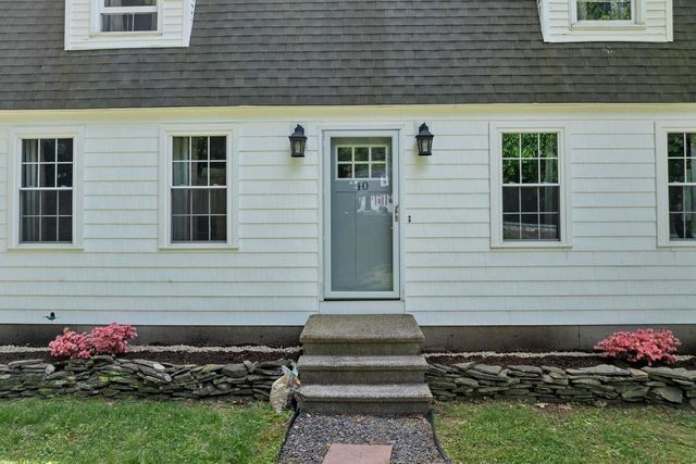 40 Sheldon Road, Derry, NH 03038