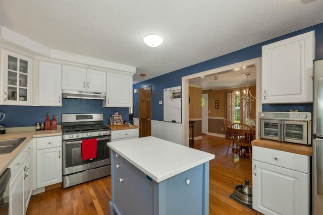 40 Sheldon Road, Derry, NH 03038