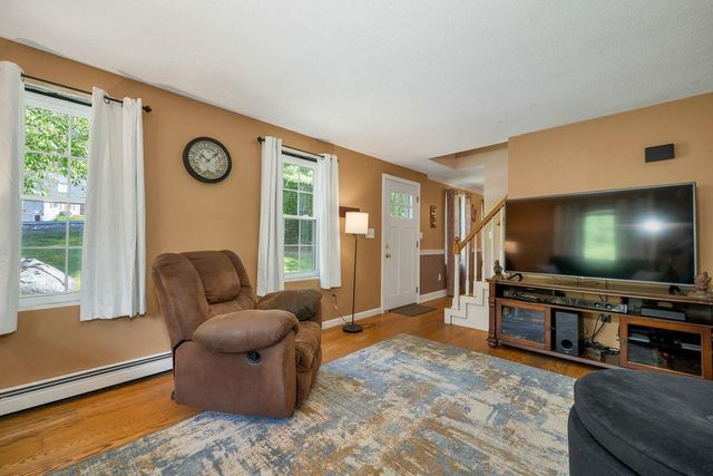 40 Sheldon Road, Derry, NH 03038