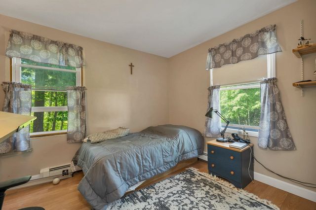 40 Sheldon Road, Derry, NH 03038