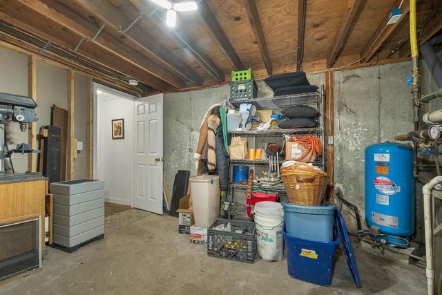 40 Sheldon Road, Derry, NH 03038