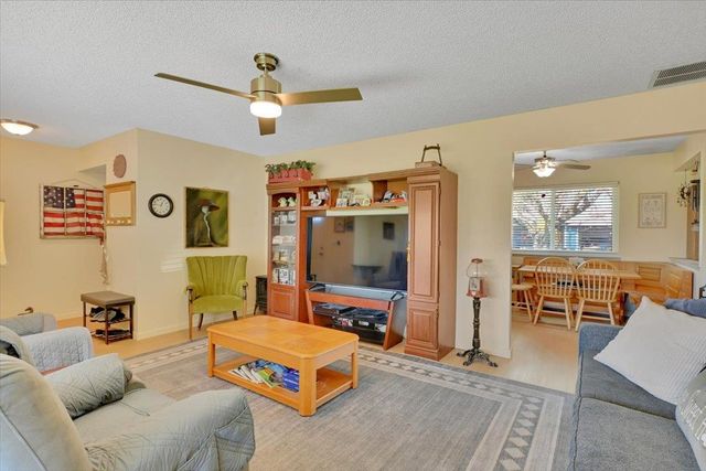 1741 U St, Rio Linda, CA 95673