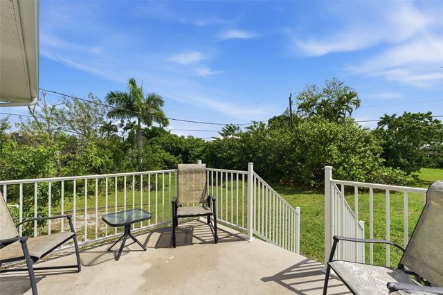 3310 AMES STREET, Punta Gorda, FL 33950