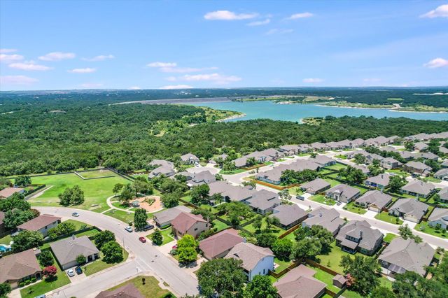 301 Wildwood DR, Georgetown, TX 78633