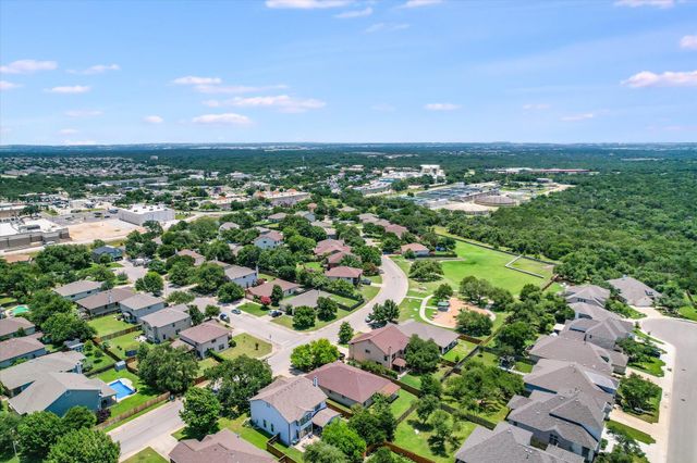 301 Wildwood DR, Georgetown, TX 78633