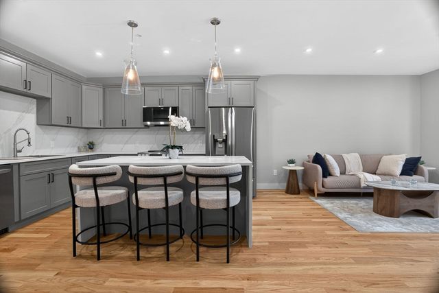 60 Stanley Street 202B, Boston, MA 02125