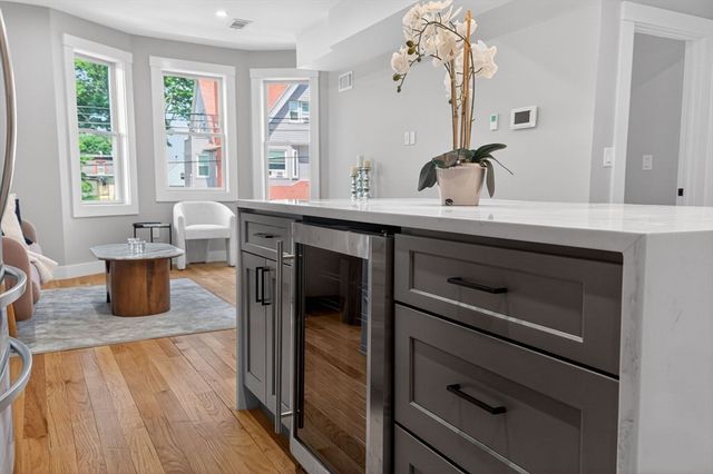 60 Stanley Street 202B, Boston, MA 02125