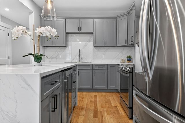60 Stanley Street 202B, Boston, MA 02125