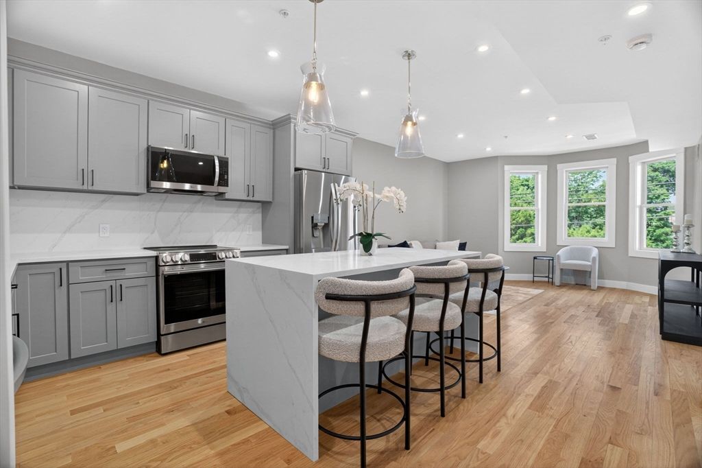 60 Stanley Street 202B, Boston, MA 02125