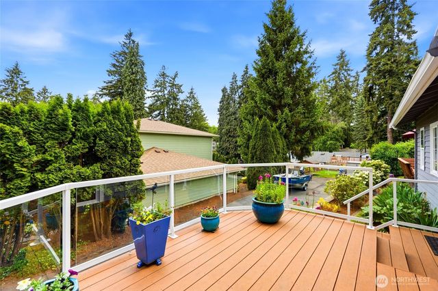 236 SW 166th Place, Normandy Park, WA 98166