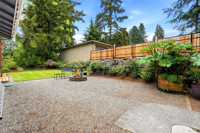 236 SW 166th Place, Normandy Park, WA 98166