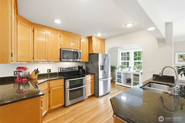 236 SW 166th Place, Normandy Park, WA 98166