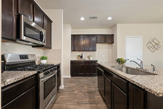 108 Blue Sage DR, Leander, TX 78641