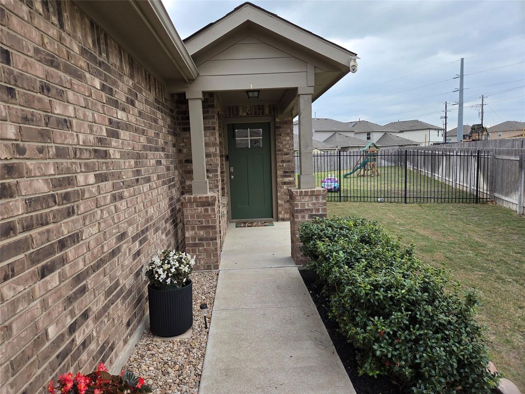 108 Blue Sage DR, Leander, TX 78641