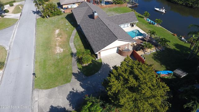 999 Sunswept Road NE, Palm Bay, FL 32905