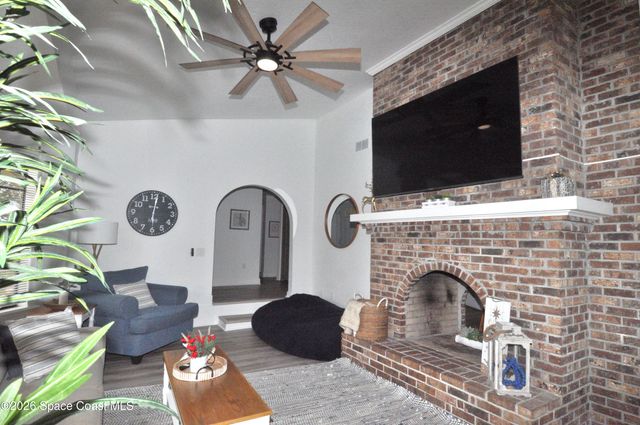 999 Sunswept Road NE, Palm Bay, FL 32905