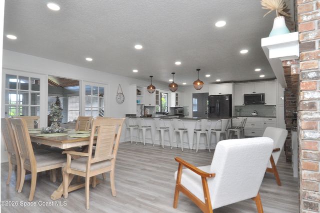 999 Sunswept Road NE, Palm Bay, FL 32905