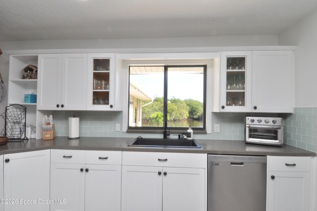 999 Sunswept Road NE, Palm Bay, FL 32905