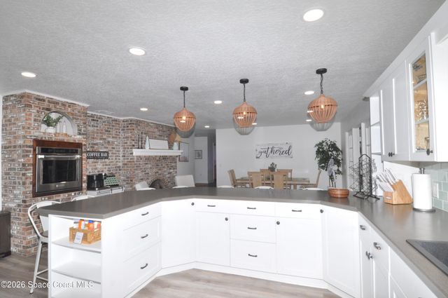 999 Sunswept Road NE, Palm Bay, FL 32905