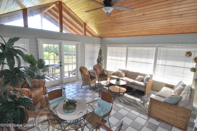 999 Sunswept Road NE, Palm Bay, FL 32905