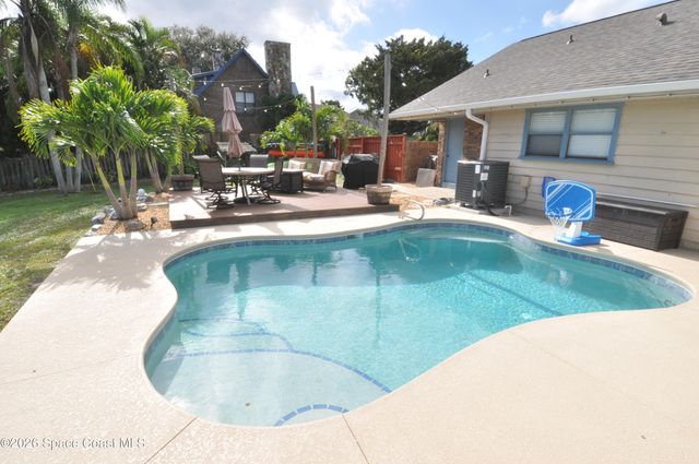 999 Sunswept Road NE, Palm Bay, FL 32905