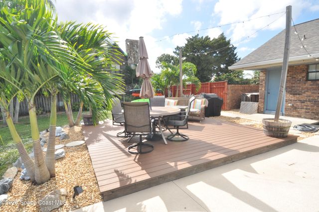 999 Sunswept Road NE, Palm Bay, FL 32905