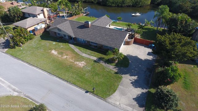 999 Sunswept Road NE, Palm Bay, FL 32905