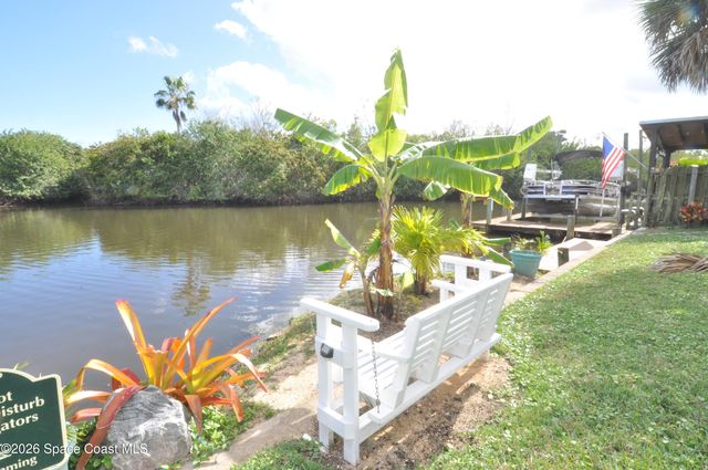 999 Sunswept Road NE, Palm Bay, FL 32905