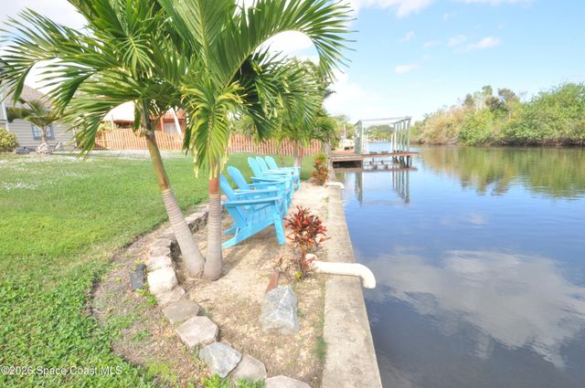 999 Sunswept Road NE, Palm Bay, FL 32905