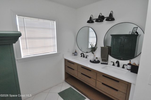 999 Sunswept Road NE, Palm Bay, FL 32905