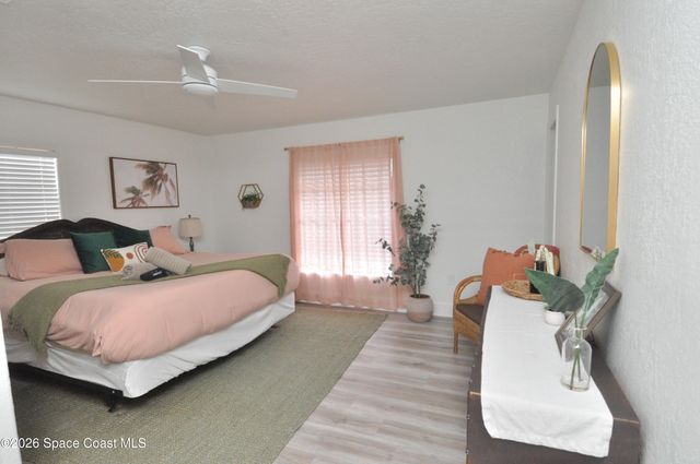 999 Sunswept Road NE, Palm Bay, FL 32905