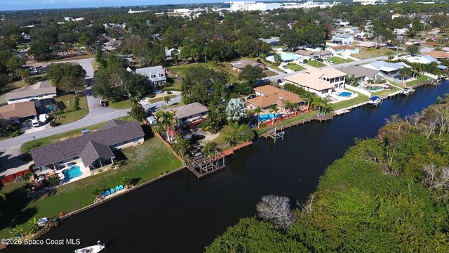 999 Sunswept Road NE, Palm Bay, FL 32905