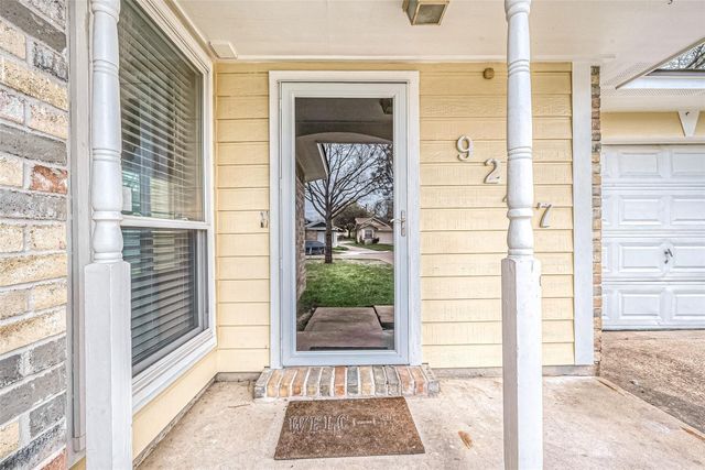 9247 Autumnsong Drive, Houston, TX 77064