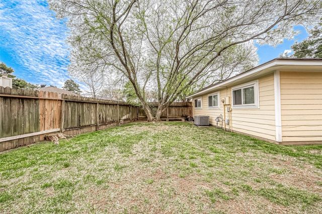 9247 Autumnsong Drive, Houston, TX 77064