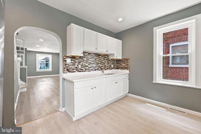 847 STUYVESANT AVE, Trenton, NJ 08618