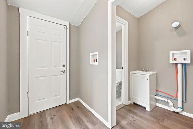847 STUYVESANT AVE, Trenton, NJ 08618