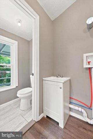 847 STUYVESANT AVE, Trenton, NJ 08618
