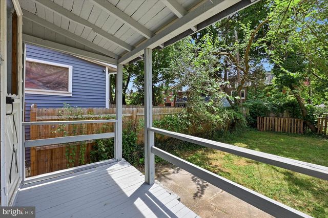 847 STUYVESANT AVE, Trenton, NJ 08618