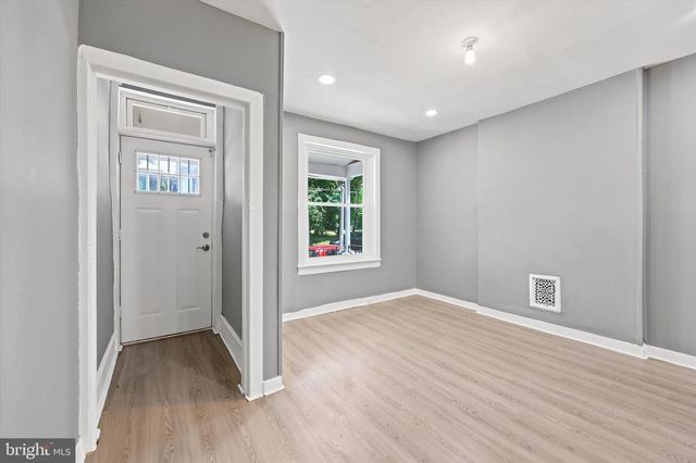 847 STUYVESANT AVE, Trenton, NJ 08618
