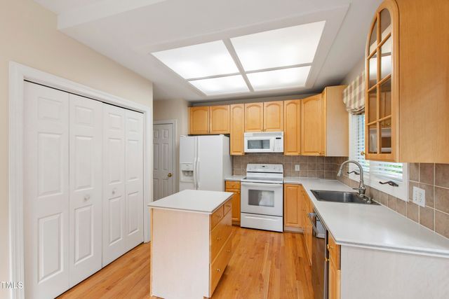 2944 Ballybunion Way, Raleigh, NC 27613