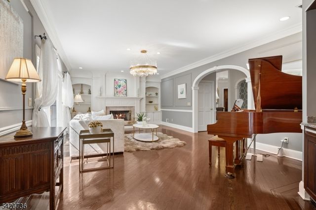 110 CHELSEA, Watchung Boro, NJ 07069