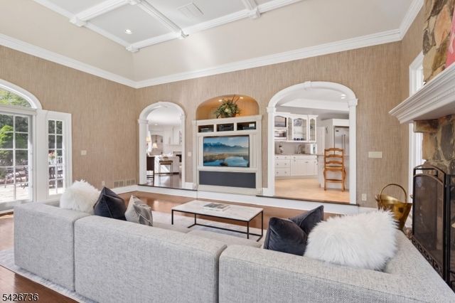 110 CHELSEA, Watchung Boro, NJ 07069