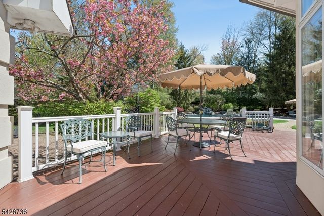 110 CHELSEA, Watchung Boro, NJ 07069