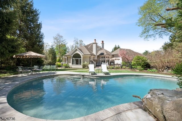 110 CHELSEA, Watchung Boro, NJ 07069